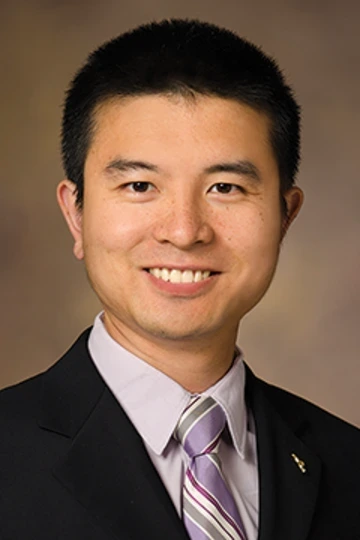 A headshot of Ming-Li